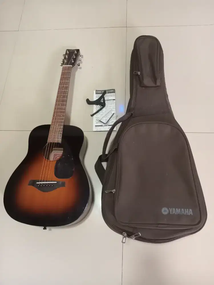 Gitar Yamaha JR-2 S Top Solid Second like new