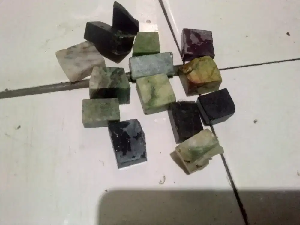 Bahan batu akik giok campur