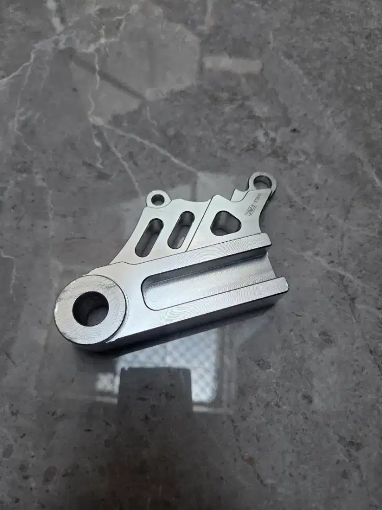 Breket kaliper Ninja RR belakang nissin samurai 2P