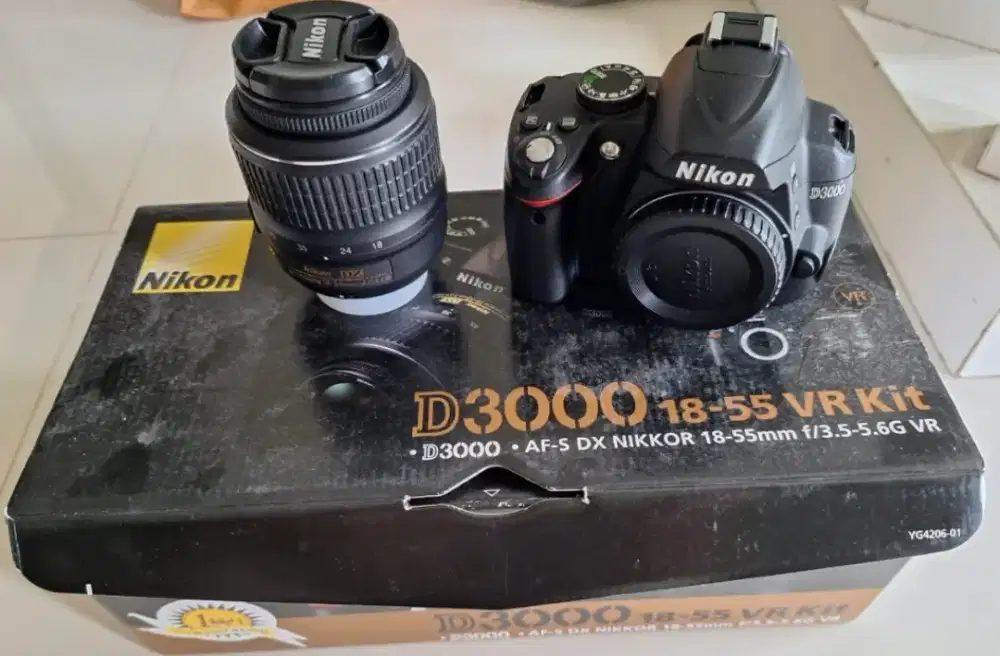 Kamera NIKON D3000 18-55mm VR Kit