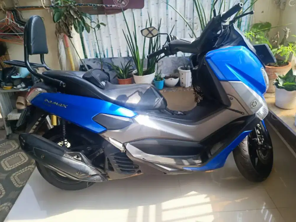 N max 2018 warna favorit Biru