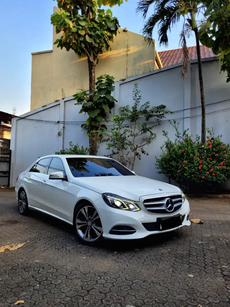 QUICK SALE!!! MERCEDES-BENZ E250 W212 AVANTGARDE 2014