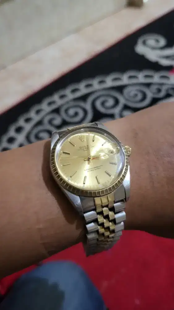 Rolex Oyster Perpetual Date 15053 Two-Tone Engine Turned Bezel