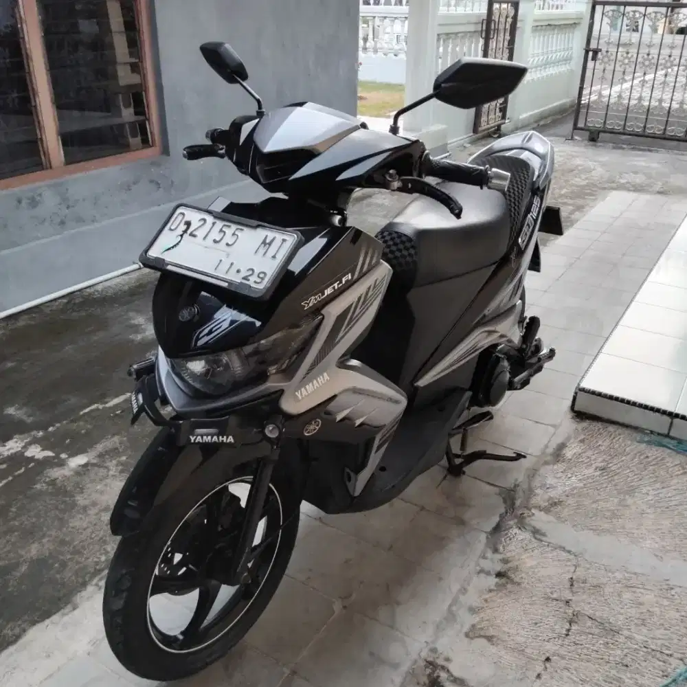 Dijual Cepat Motor Yamaha Xeon 125 Hitam Tahun 2014