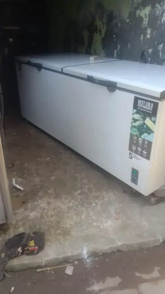 Jual butuh freezer bok ukuran 1050 liter normal no minus