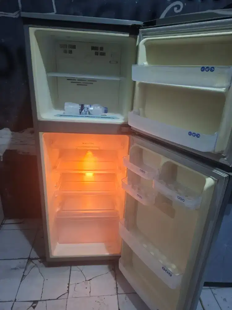 Jual bu kulkas 2 pintu normal no kendala merk LG