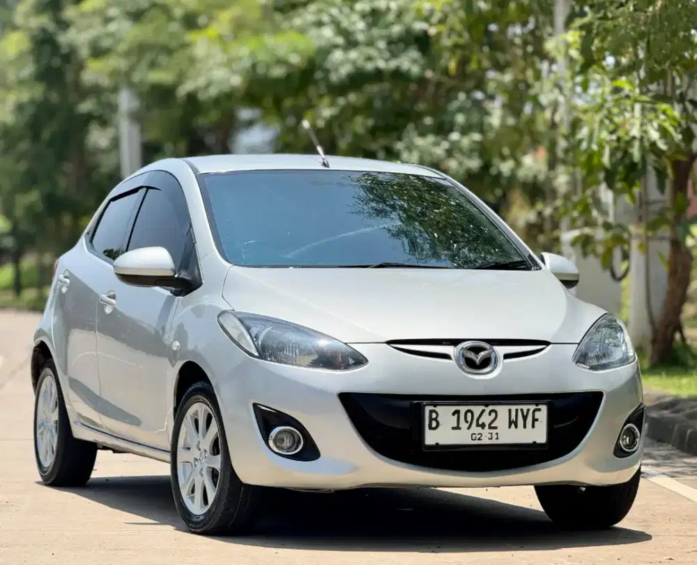 DP 2 jt! Mazda 2 V Matic 2013 HB Antik Spt Baru!!