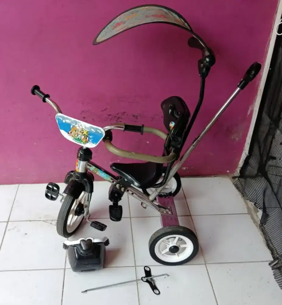 Sepeda anak Roda Tiga merk Safari