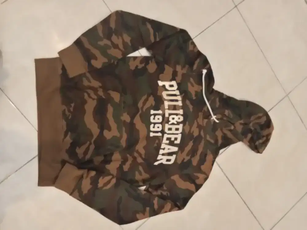 PRELOVED – Hoodie Pull&Bear Camo Original