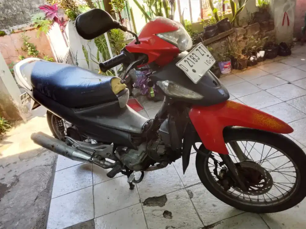 Suzuki smash tahun 2007 buat bahan restorasi kircon