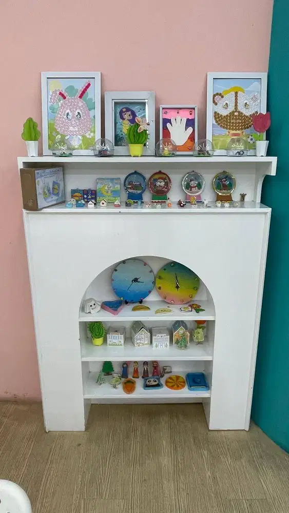 Rak Perapian Display Good Condition