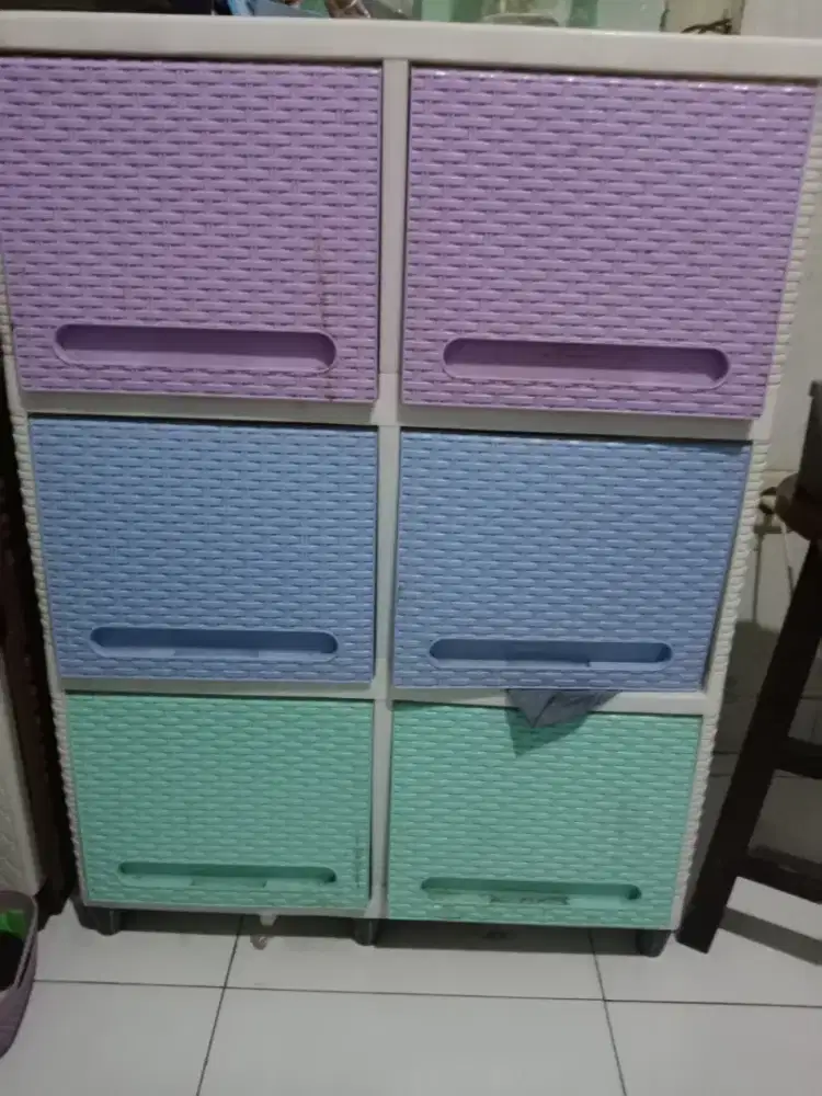 Lemari plastik 3 susun