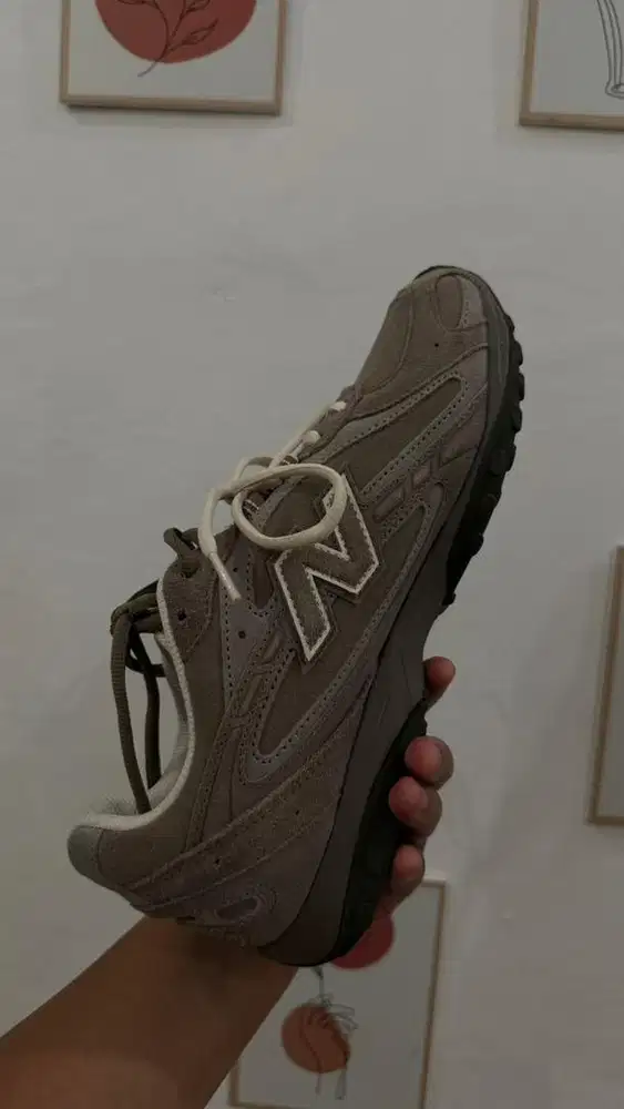 New balance 204 L Mushroom womens us 9.5