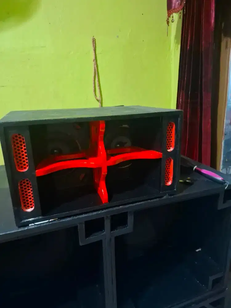 Di jual bok plus spieker