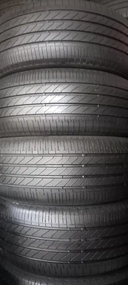 Ban bregestune turanza t005 215/55r17
