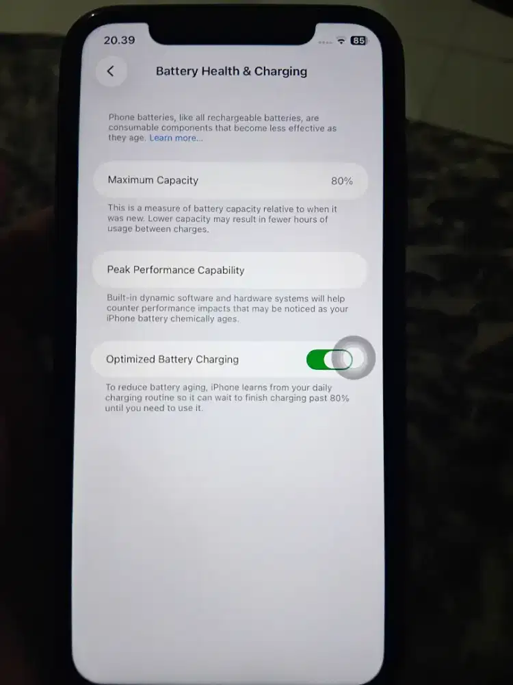 Iphone 11, Warna Hitam