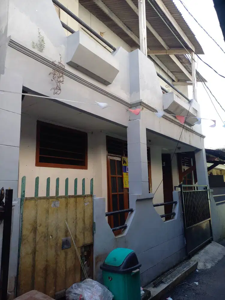 Dijual Rumah 2 Lantai ( SHM )