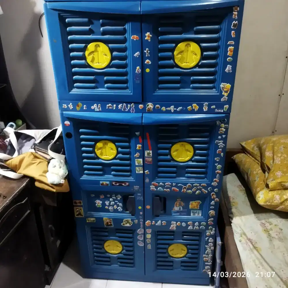 Dijual lemari plastik & meja rias