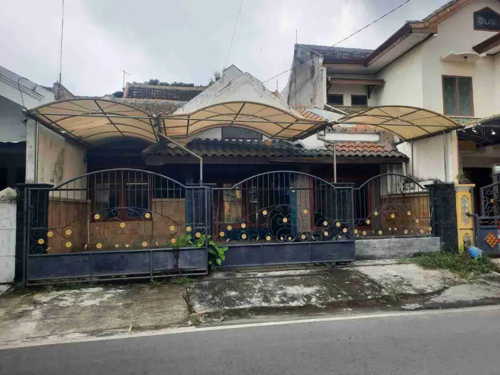 DI JUAL RUMAH
KEL. : KLEGEN
KEC. : KARTOHARJO
KAB  : MADIUN