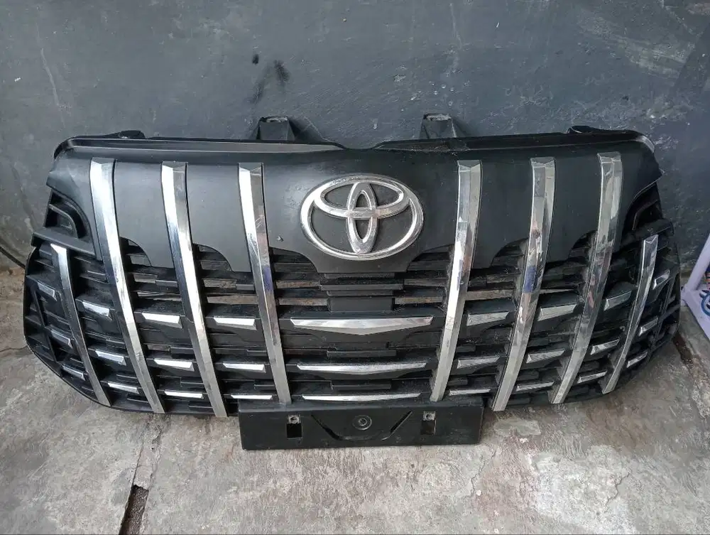 Grill Innova reborn model alphard