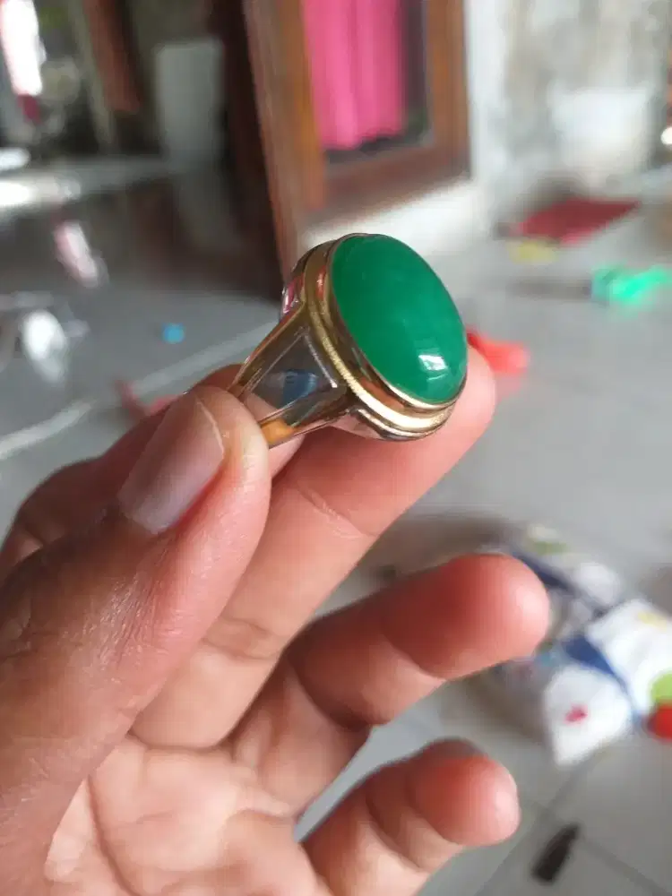 Batu giok alami asli