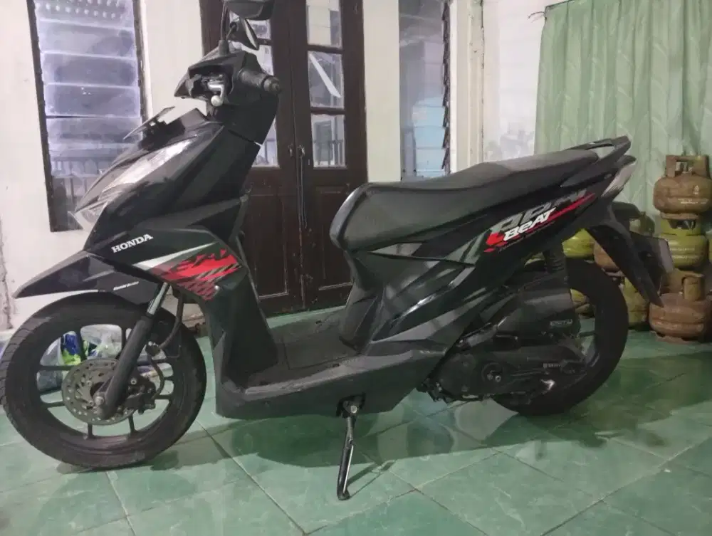 Jual beat 2021 warna hitam