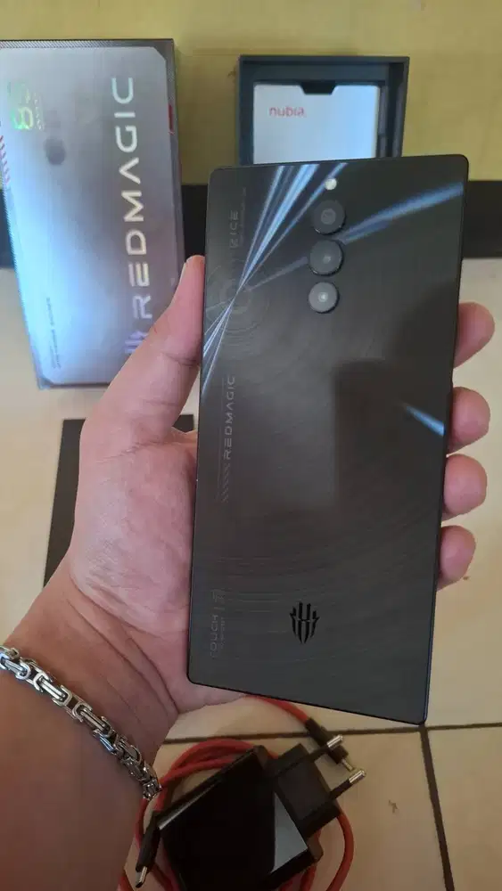 ZTE Red Magic 8s Pro 5G 12/256 Fullset Mulus Rahayu Garansi On Panjang