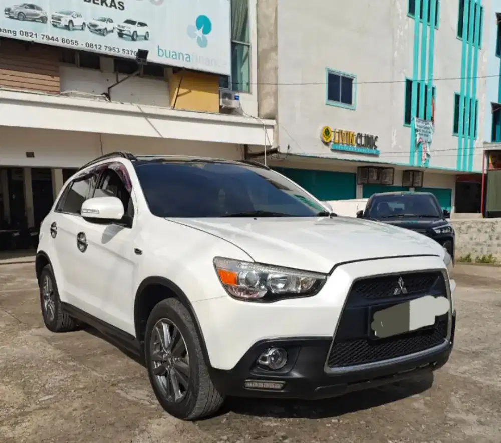 Outlander PX panoramic Matic 2013 putih istimewa dp 28 jt