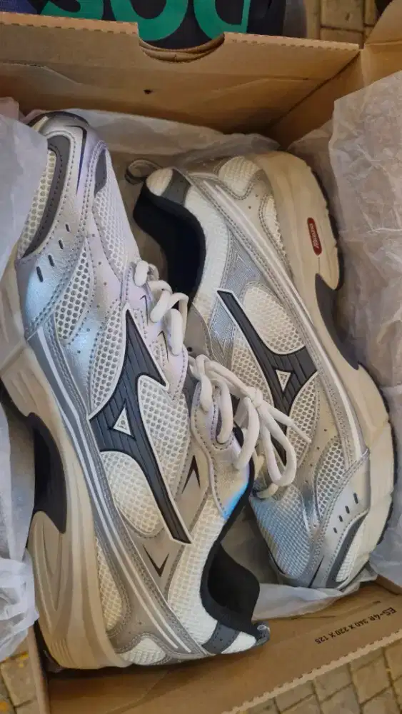 Sepatu mizuno mxr (not new balance, adidas, nike)