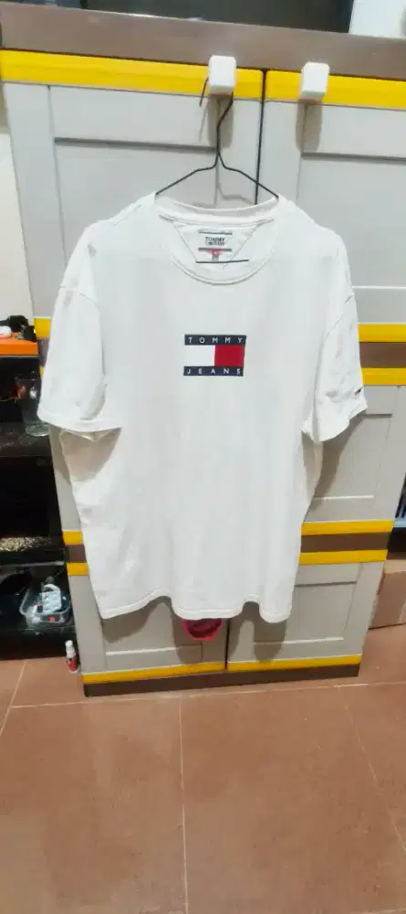 Kaos Tommy Jeans bekas original