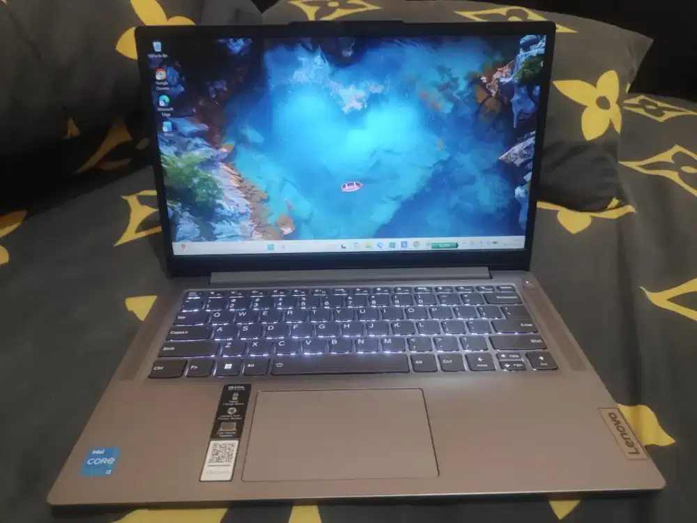 Lenovo Ideapad slim 3i LIKE NEW