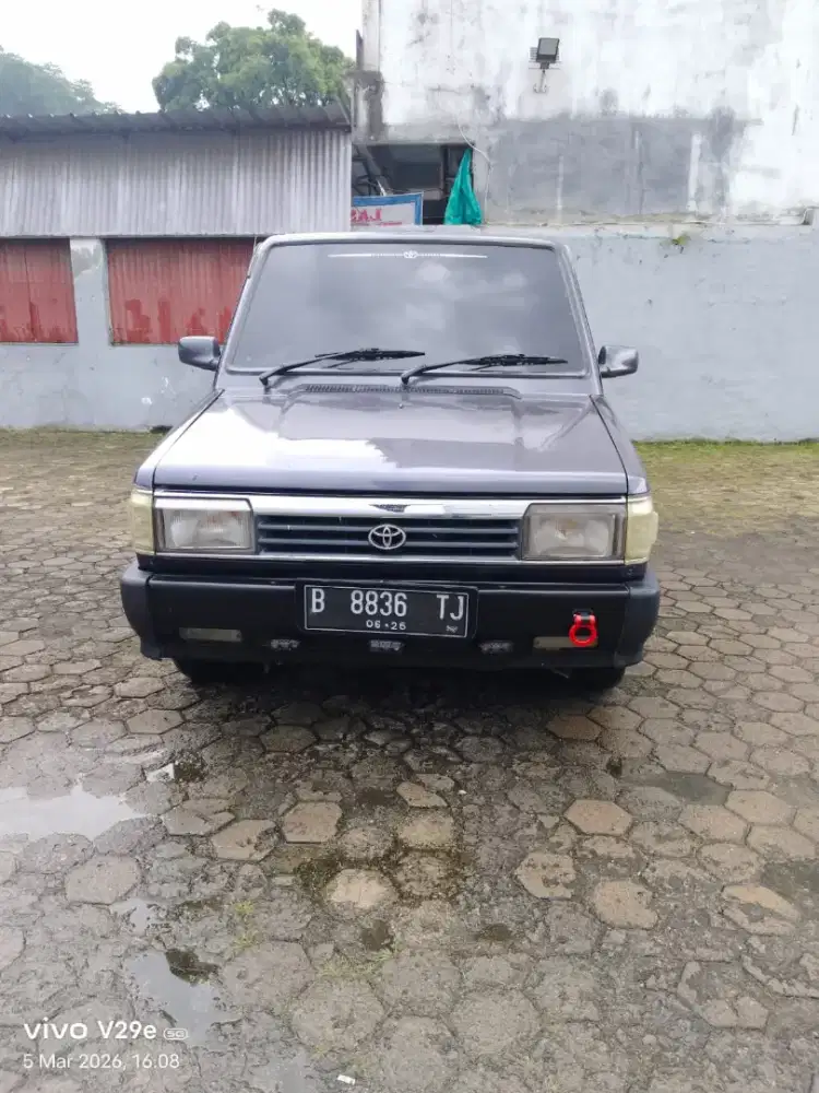 Di jual Toyota kijang G 1.5 tahun 1995