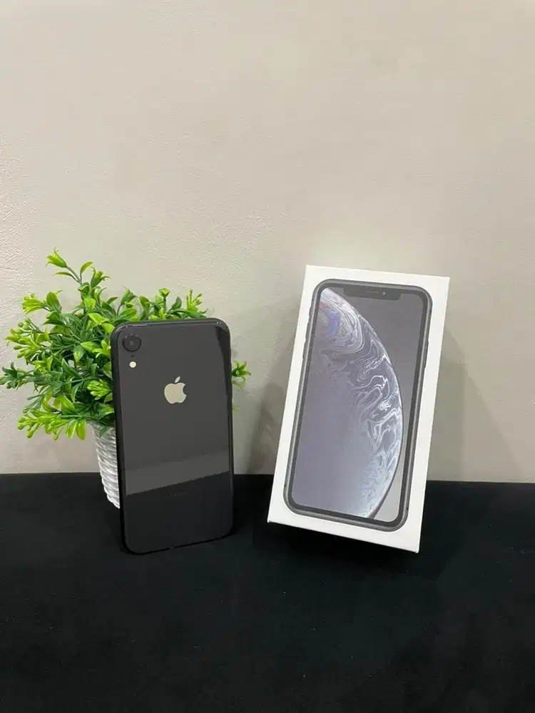 IPhone XR 128GB Black mulus Fullset BH 100% 3Utool 100 Sinyal Permanen