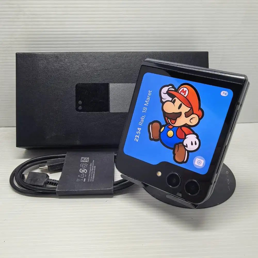 LIKE NEW MULUS SAMSUNG GALAXY Z FLIP 5 5G 8/256 GRAPHITE RESMI SEIN FU