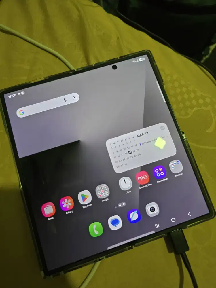 Samsung Z Fold 7 256gb (Like new)