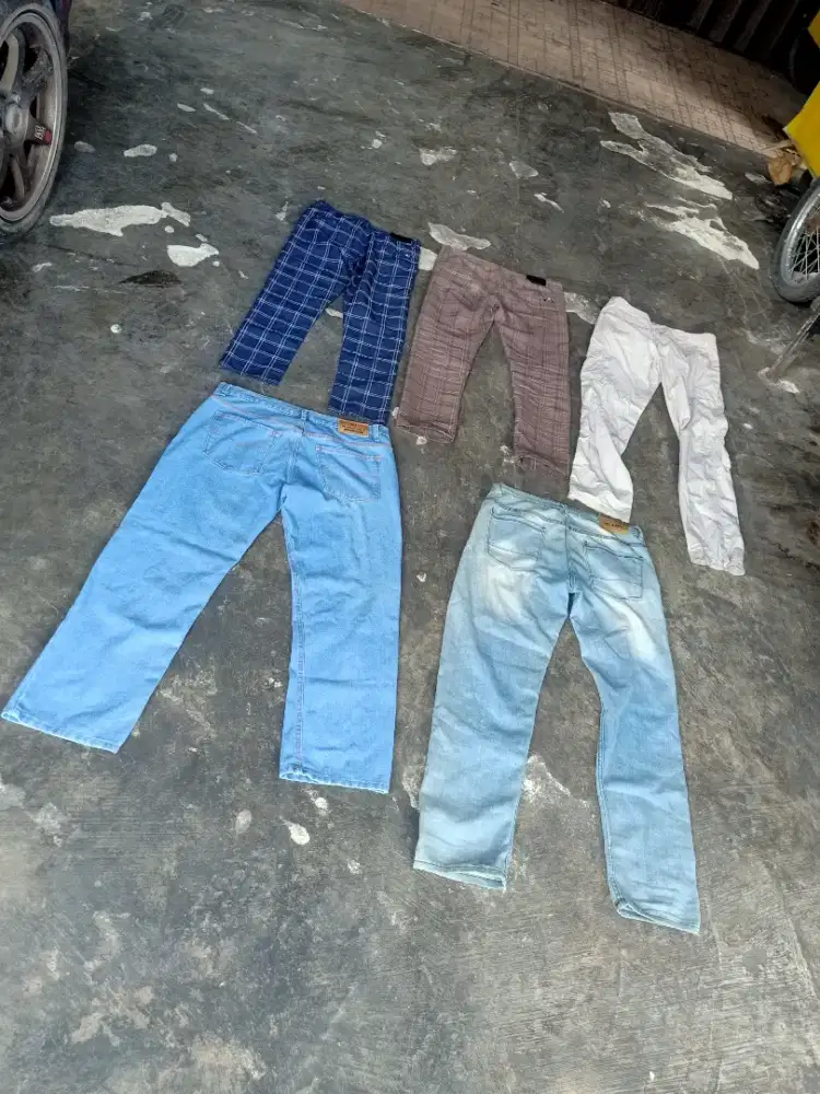 Di jual celana cow murah aja banyak ngak jelas  wa dan hp