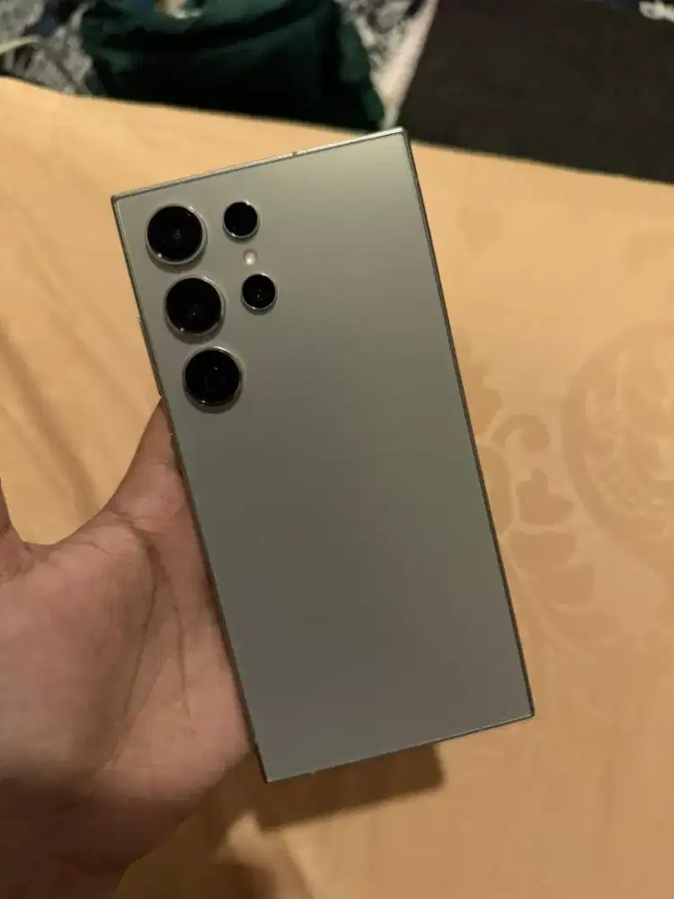 Samsung S24 ultra 256gb grey like new