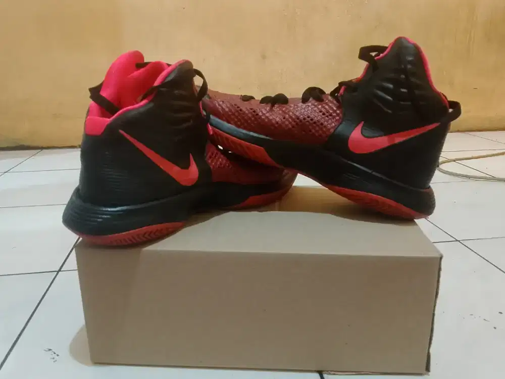 Sepatu Nike 2nd size 42