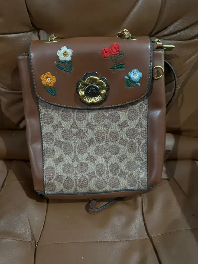 Ransel Coach ga ori tp bahan bagus, size P 18 x T 21 cm