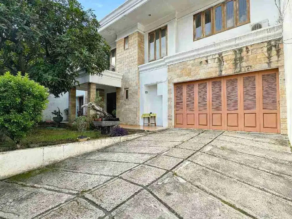 Rumah Strategis Cocok Untuk Hunian Kost Atau Kantor Di Ampera Dekat Kemang Jakarta Selatan