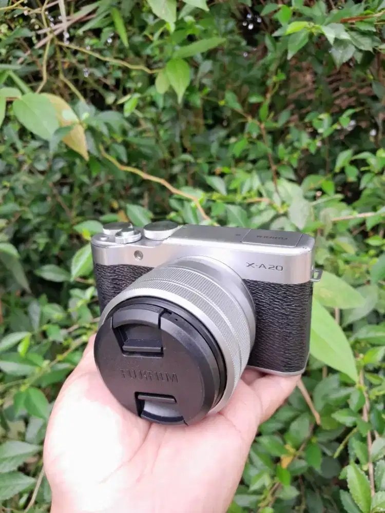 FUJIFILM XA20 LENSA KIT