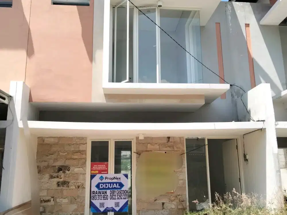 2LANTAI GRESS SARIROGO MURAH,CARPORT 2 MOBIL. DEKAT SUKODONO, BUDURAN