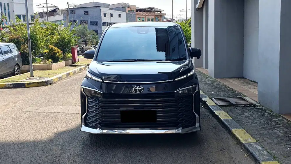 Toyota Voxy CVT TSS Facelift Camera360 2024 NIK 2023 Like New Low KM