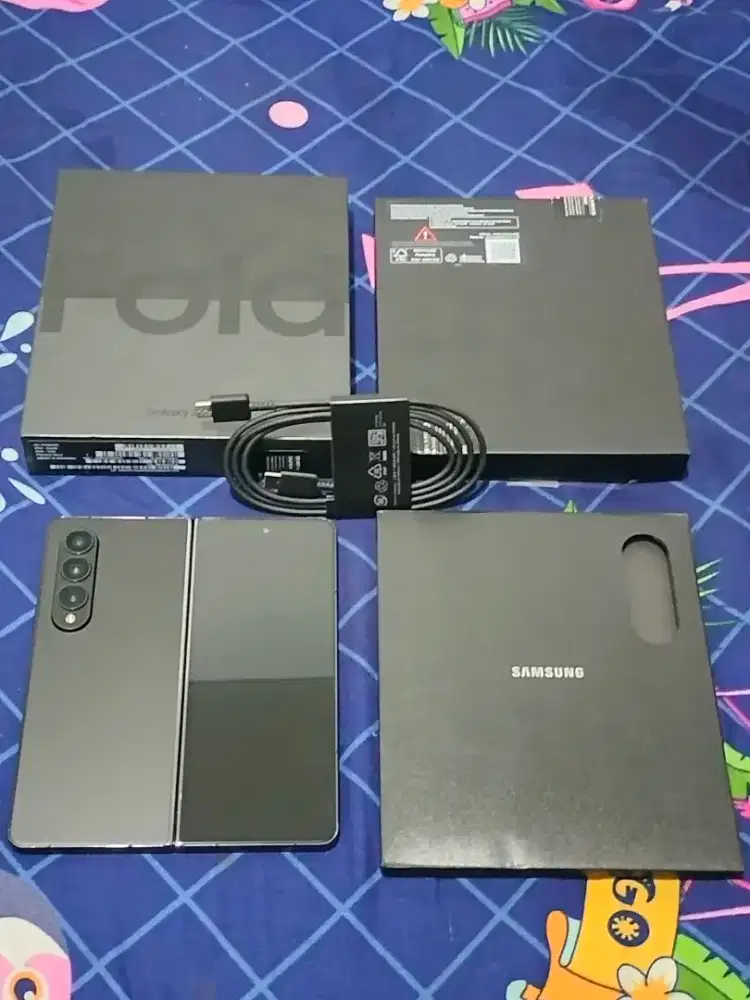 Samsung galaxy Z fold 4 12/256 sein