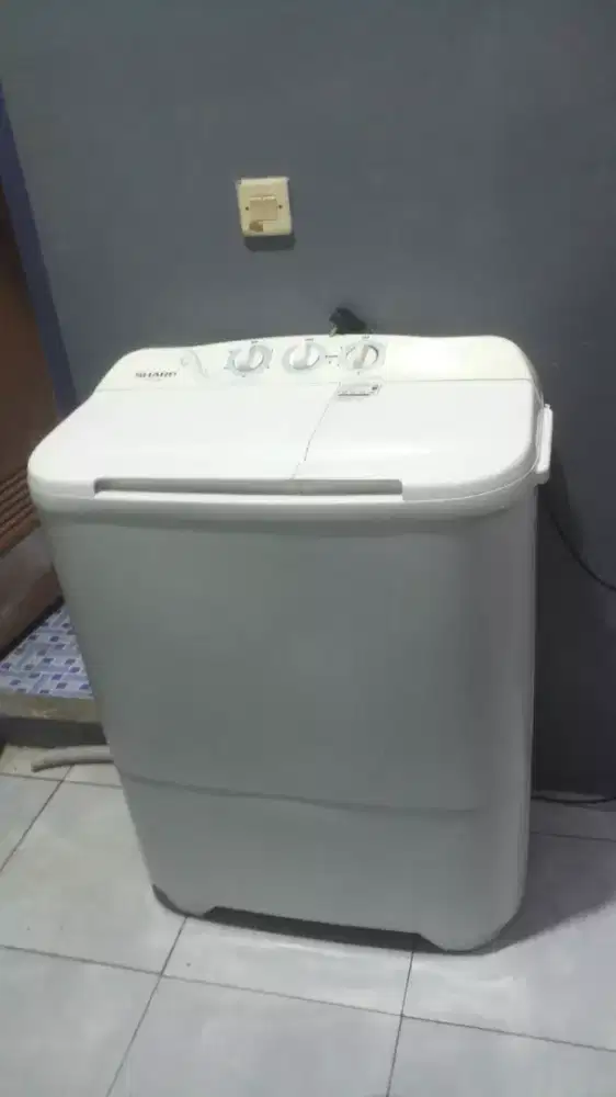 Mesin cuci sharp 7kg mulus siap pakai