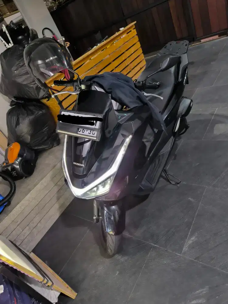 Dijual PCX 2025 KM 4000 perak