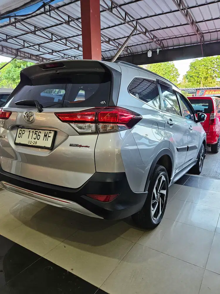 TOYOTA RUSH TRD SPORTIFO AUTOMETIC PAJAK HIDUP SUDAH BISA KELUAR BATAM
