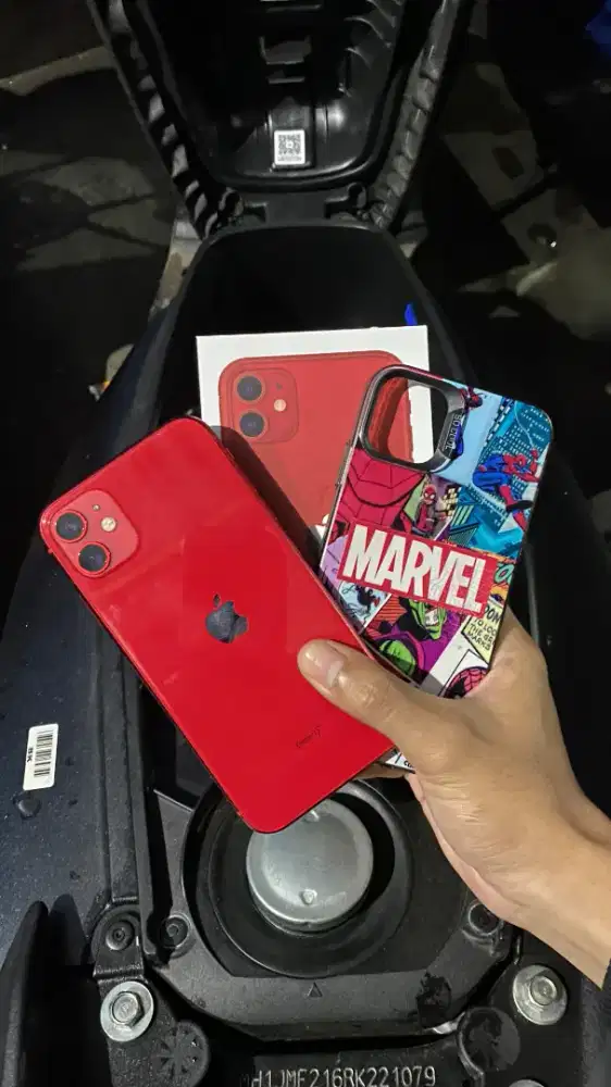 iPhone 11 inter warna merah