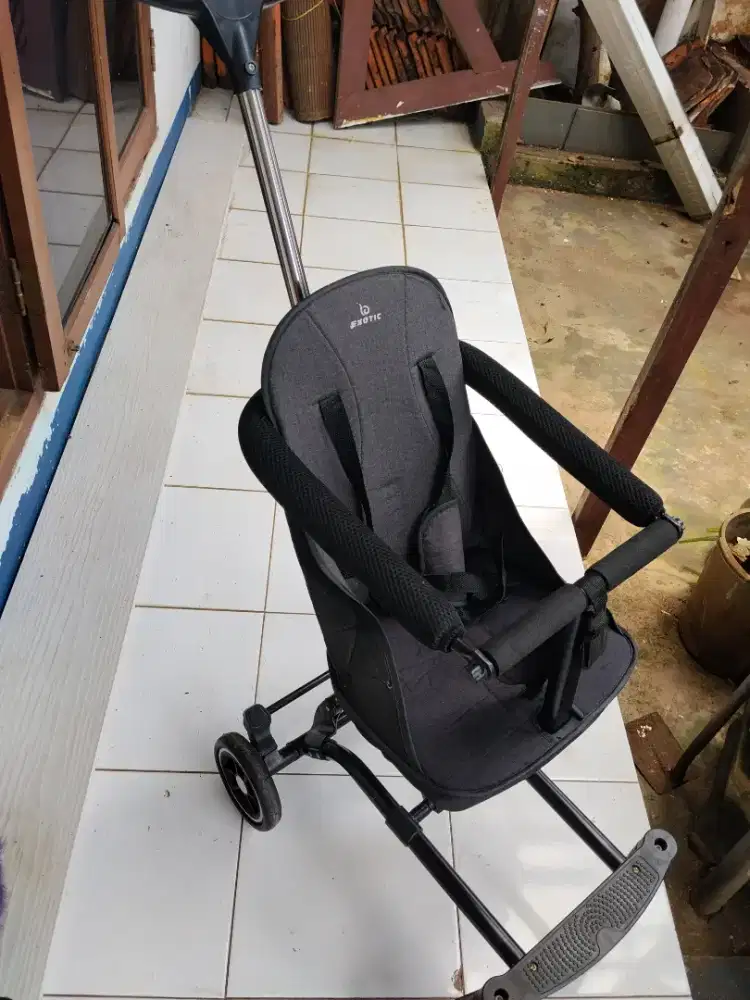 Stroller bisa lipat