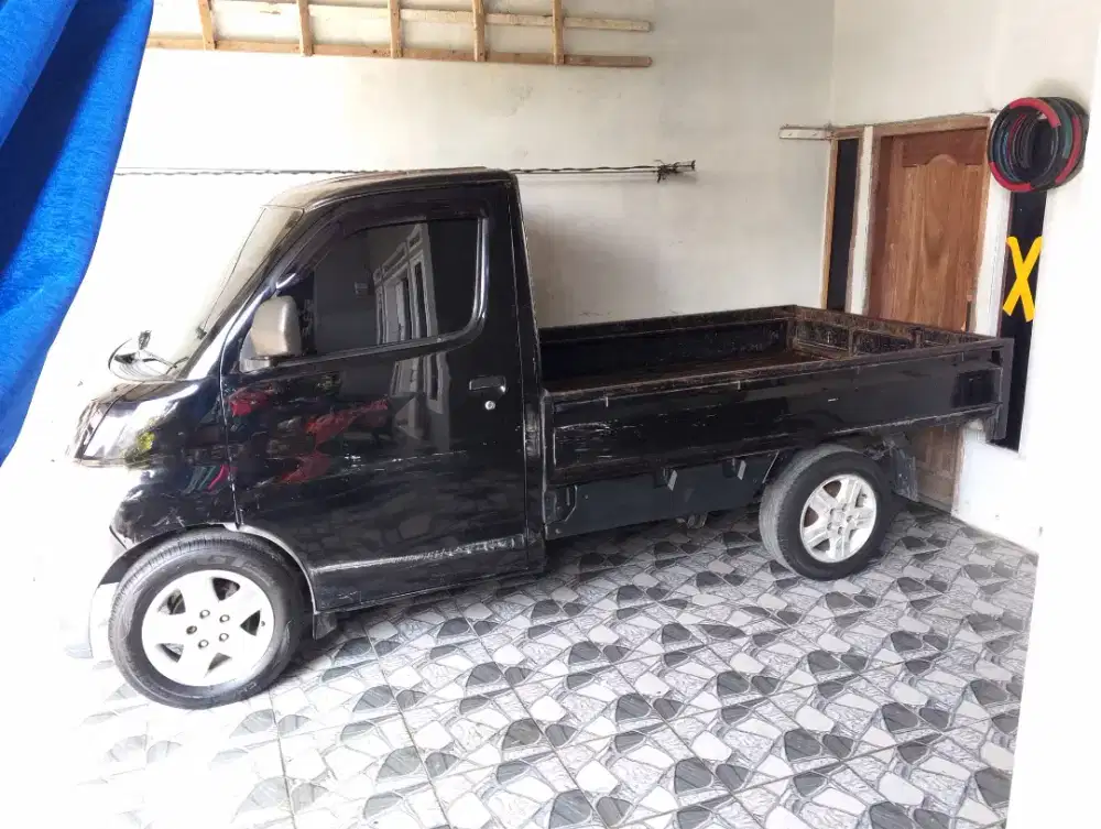 KMI jual mobil kesayangan pribadi